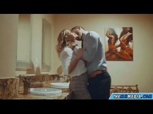 ❤️ ໃນເວລາທີ່ຜິວເນື້ອສີຂາວ busty seduces ທ່ານຢູ່ໃນຫ້ອງນ້ໍາສາທາລະນະ ☑ ວິດີໂອຮ່ວມເພດ ທີ່ lo.thebestfetishsites.ru ❌
